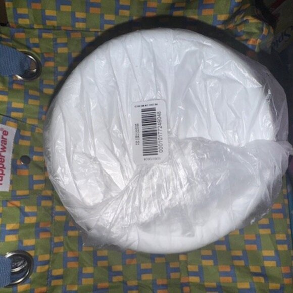 Tupperware One Touch Movie Night Canister - Picture 4 of 4